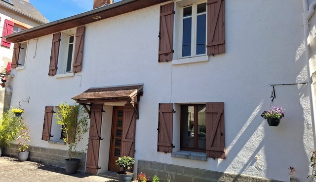 Marvelous 2-bedroom house with WiFi in Chambon-sur-Voueize in Chambon-sur-Voueize