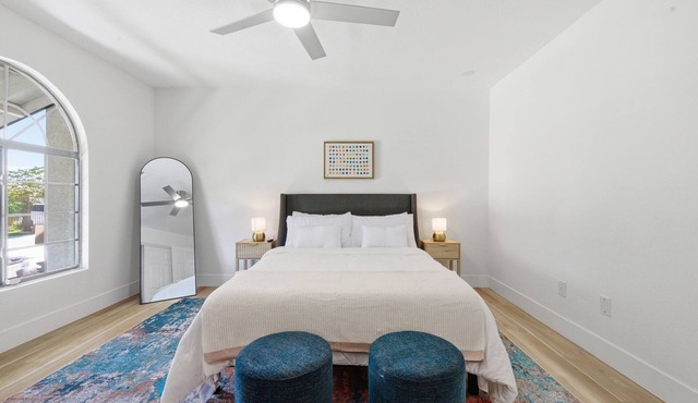 Marvelous 7-bedroom house with AC in vibrant Las Vegas