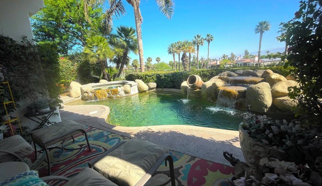 Marvelous studio with AC in sunny Palm Desert in Palm Desert