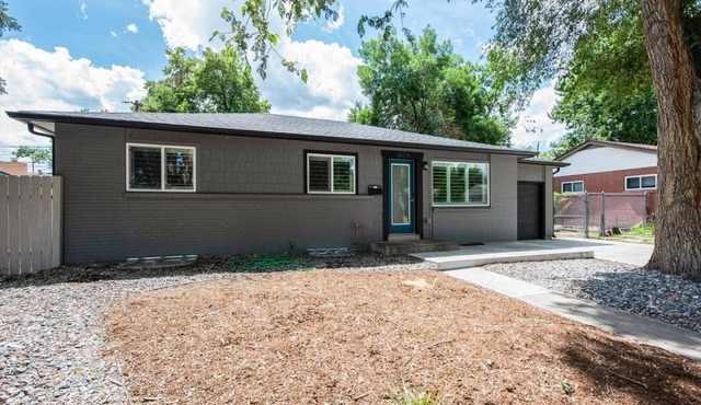 Mid-Mod Marvel Central Game Rm/Wet Bar Patio in Arvada