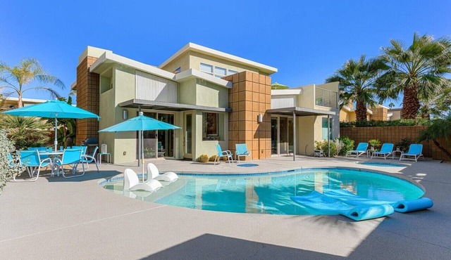 Midcentury Inspired Solar-Powered Executive Pool Home