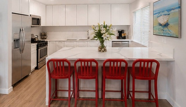 Modern 2BR Townhome in South Torrance