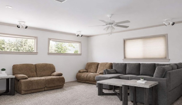 Modern 3BR Retreat + Game Room + 2 King Beds