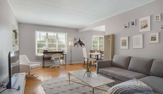 Modern Abode 2BD with Garden and Garage in Berkeley