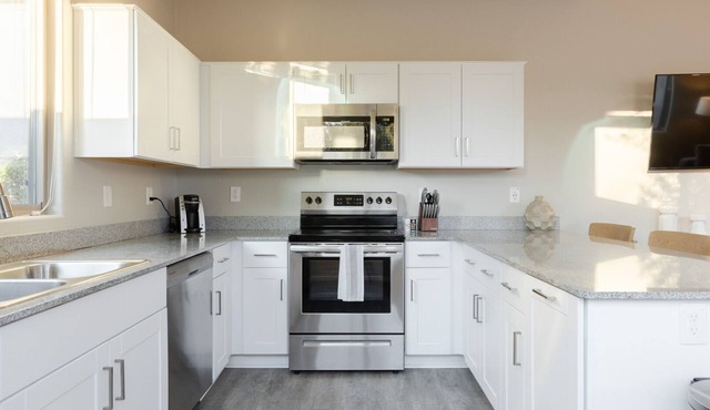 Modern Apartment in Prime Location (ID8264X85)