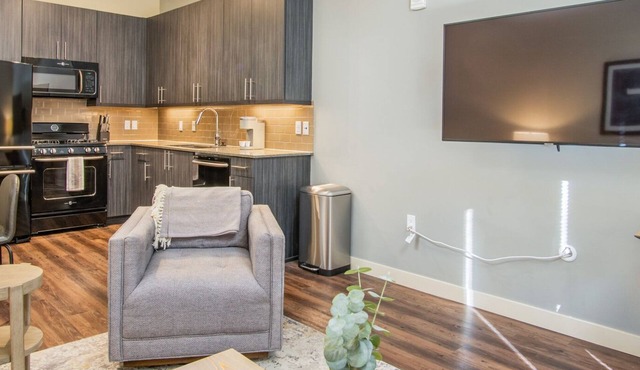 Modern Apartment in Prime Location (ID6647)