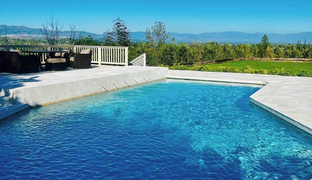 Modern Hillside Oasis - Large Pool & Epic Views