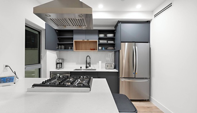 Modern Place In West Hollywood