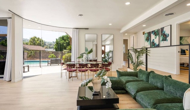 Modern pool home + 13 mi from Disney + sleeps 12