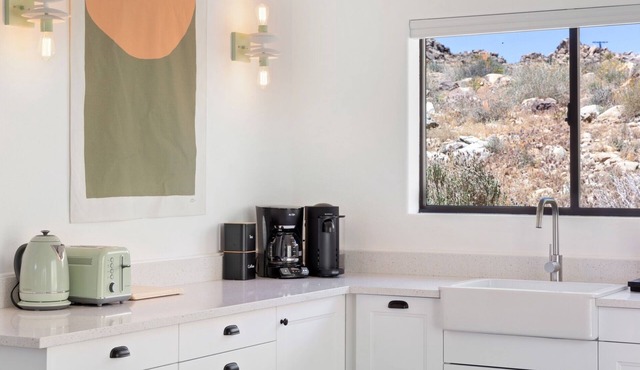Moonbeam Mountain - Stylish Home W/private Boulders + Hot Tub! 4 Bedroom Home by RedAwning