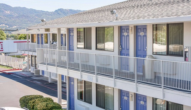 Motel 6 Ukiah, CA