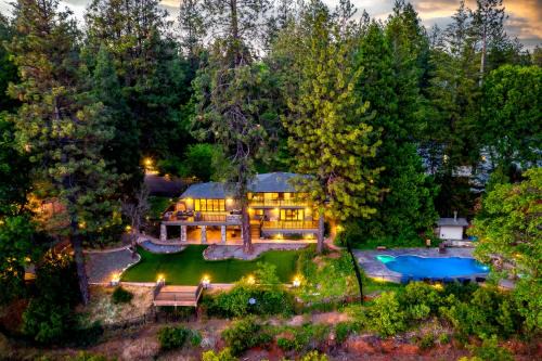 Mountain Shadows Retreat in Foresthill
