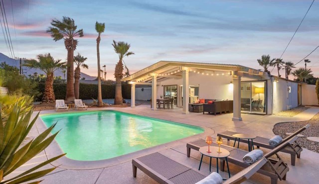 Mountain-View Retreat: Pet-Friendly Home with Private Pool