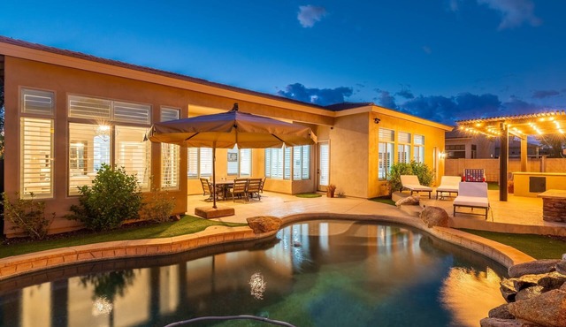 N Scottsdale Luxury Stay with Pool, Hot Tub, Yard