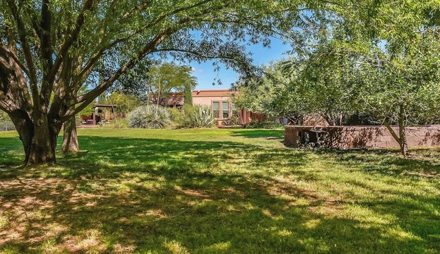 Nature Oasis Retreat+B&B+Organic Homestead+Sleeps 14+Meditation Space on 2 Acres