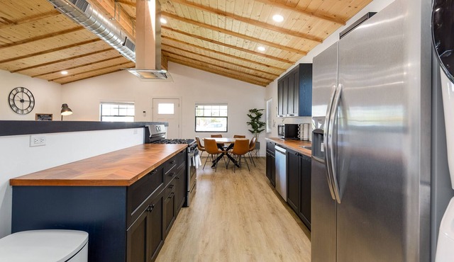 NEW Modern 2 bedroom House in the heart of Phoenix!