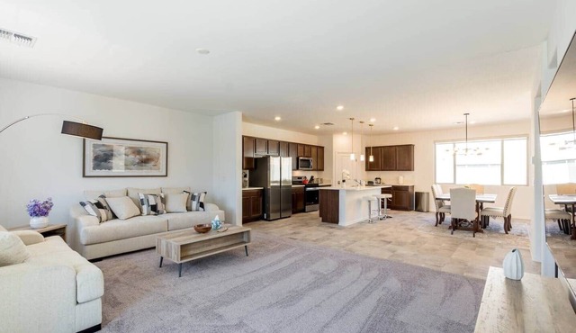 New Modern LUX Home 5BR Sofa Bed