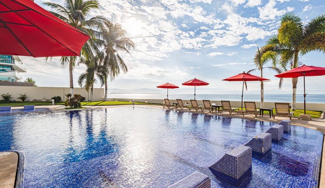New Ocean Front PH Bucerias 2Bed/3Bath Barlovento in Bucerías