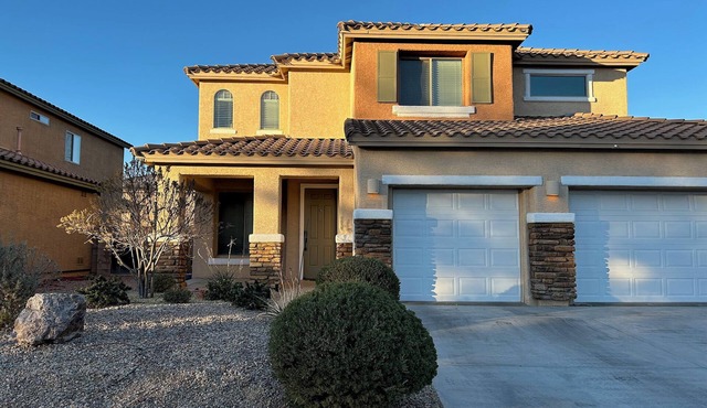 New Spacious Star Valley 5-bedroom home in Tucson