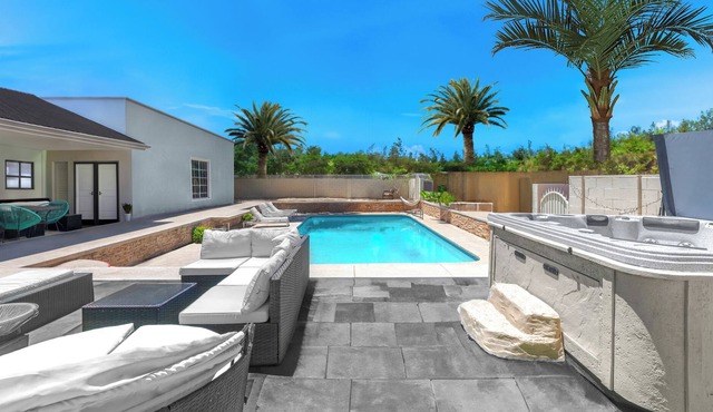 NEW! VEGAS GEM: Private Pool & Spa Villa + 2 Casitas + Game Room! ⭐️⭐️⭐️⭐️⭐️