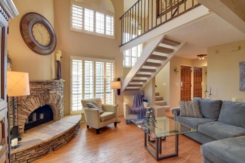 North Phoenix Gem w/Courtyard & Pool Access in Phoenix