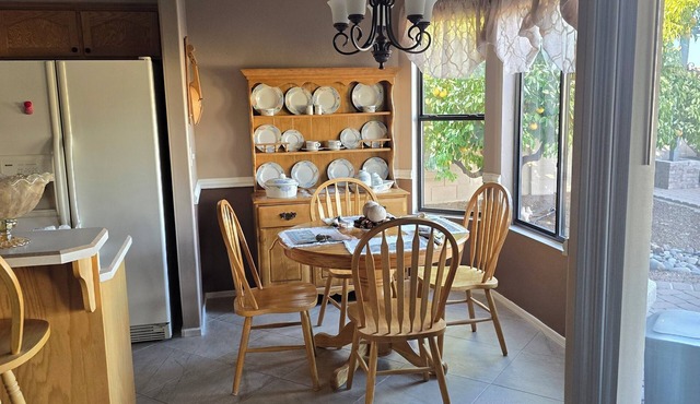 nSerenity Executive Home – Your Green Valley Getaway