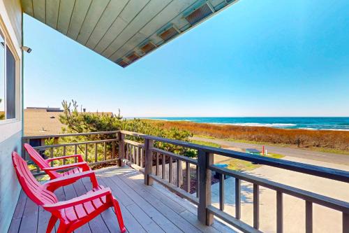 Oceanfront Studio-Beachfront Bliss & Pet-Friendly in Fort Bragg