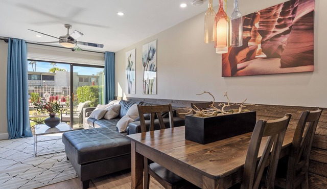 Old Town Scottsdale ~ Camelback Mountain Views!
