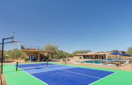 Oro Valley Guest House with Roof Top Views