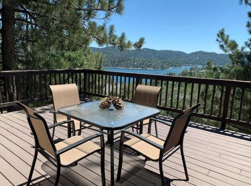 Outrageous Lake View Villa pets ok