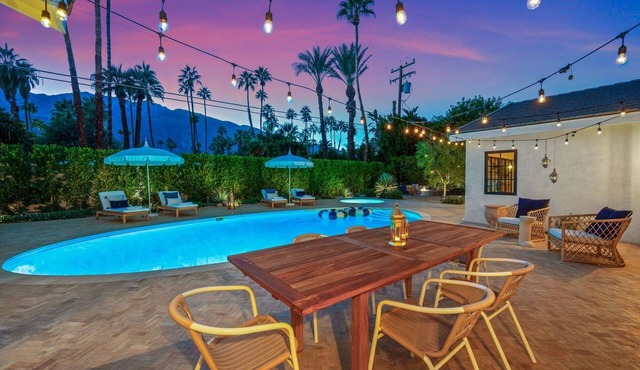 Palm Springs Home! Private Pool! Hot Tub! Mountain Views!
