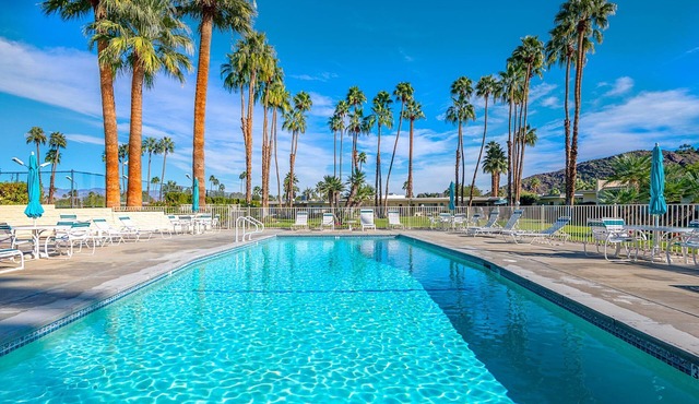 Palm Springs ~ Pool, Hot Tub in Palm Springs
