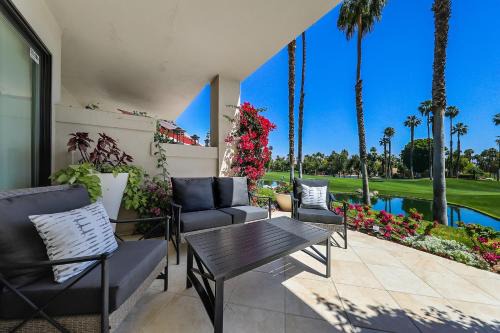 Palm Valley Full Access to Golf, Tennis, and Pickle Ball- Luxury 3 King Beds 3 Full Baths in Palm Desert