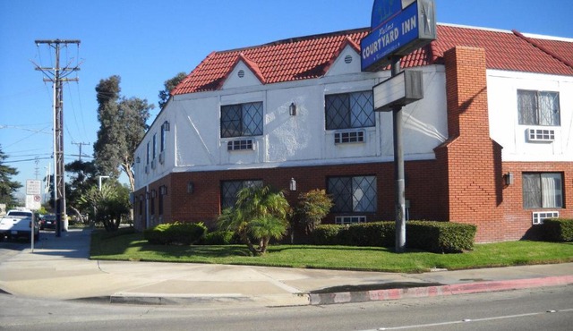 Palms Courtyard Inn in Westminster