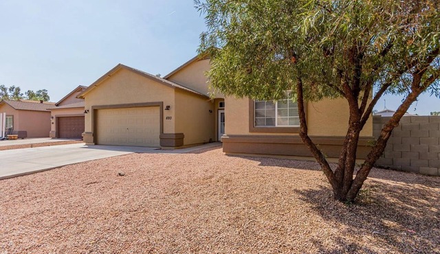 Peaceful Desert Retreat Near Golf, Hiking & Skydiving Pet-Friendly