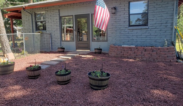 Peaceful Place in the Pines! Come experience Williams/Grand Canyon & the West!