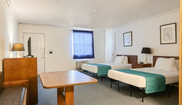 Perfect Haven for Exploring Outdoors | Buck Knob Peak Nearby | 4 Units in Spencer