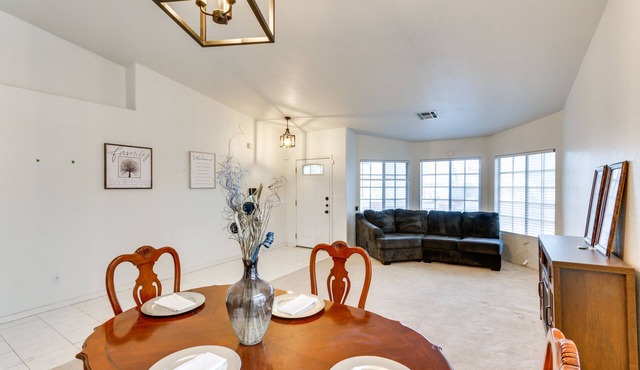 Pet-Friendly Escape w/Grill, 11 Mi to Strip!