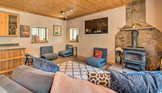 Pet-Friendly Park City Escape w/ Deck & Views