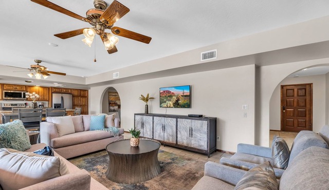 Phoenix Gem-King Bed-Pool-Fire Pit
