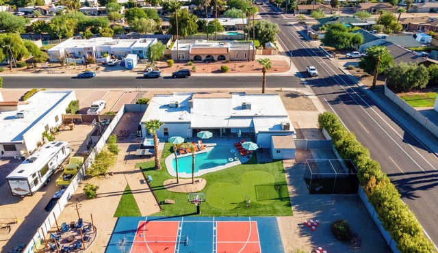 Pickleball, Pool, Arcade, Poker Table, Basketball, Bocce, & Golf | Fairway Oasis