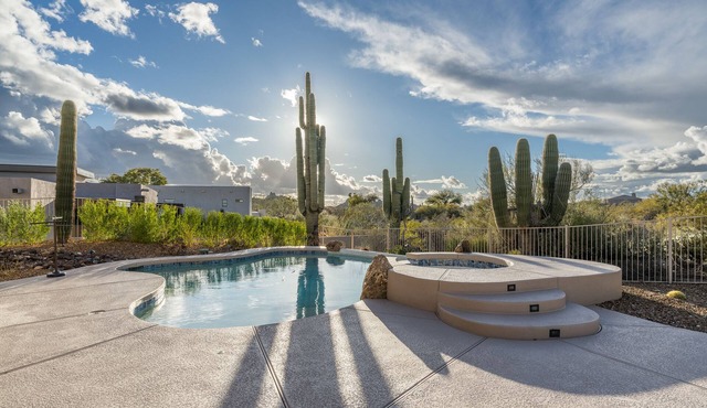 Pinnacle Perfection by Porter | Heated Pool & Spa w/Outdoor Putting Green