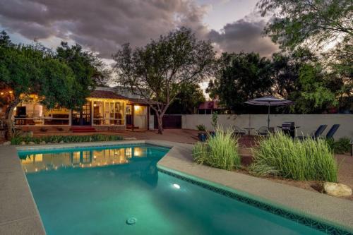 Pool, Historic and Charming, 2BR 2BA, Fenced Yard in Tucson
