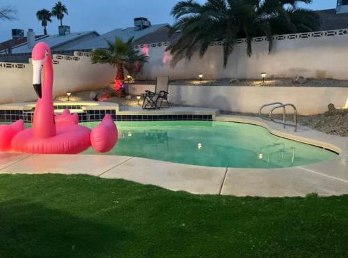 Pool ,Jacuzzi,BBQ & Pool Table Family Retreat