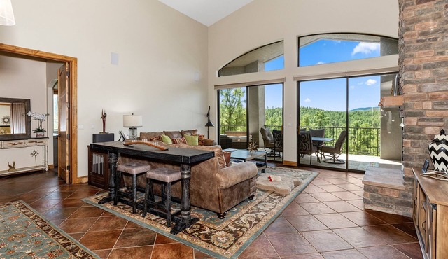 Prescott's #1 Luxe Mountain Sanctuary | Cozy Spa | Golf | Majestic Views