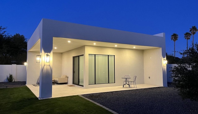 Private entrance guesthouse in heart of Scottsdale - NO CLEANING FEE