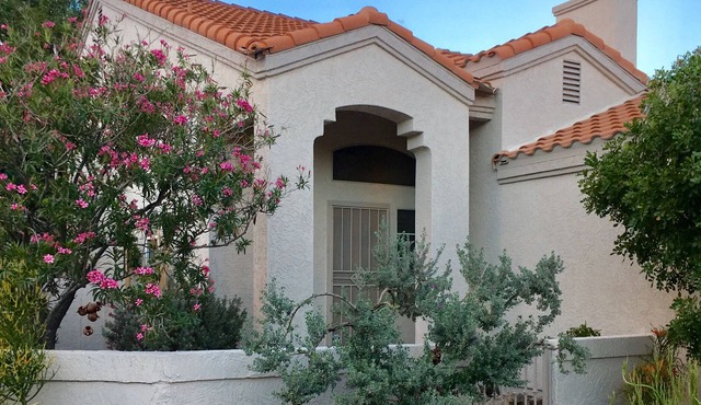 Private floor, 2 bedrooms, family room and private bathroom, in downstairs suite in Phoenix