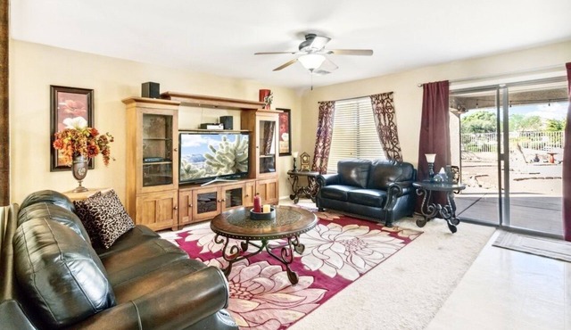 Private Florence Getaway 15 Minutes to Historic Downtown!