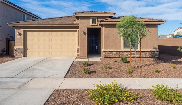 Private Golf Retreat Near Ballpark + EV in Garage
