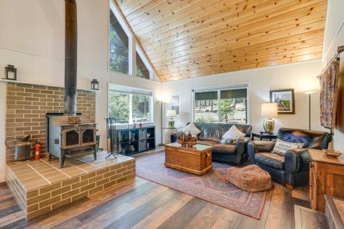 Private Lake Access: Pet-Friendly Home in Arnold!
